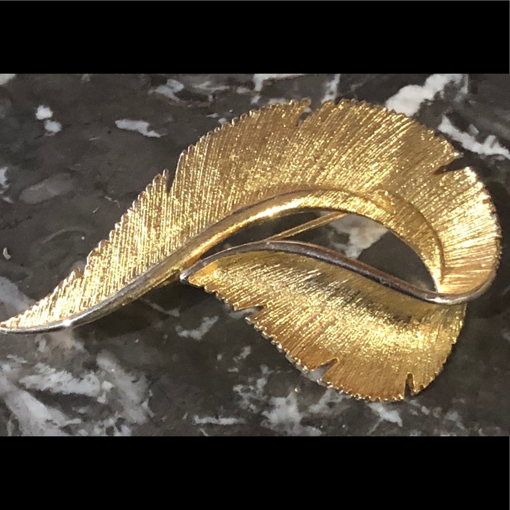 Sarah Coventry Vintage Brooch